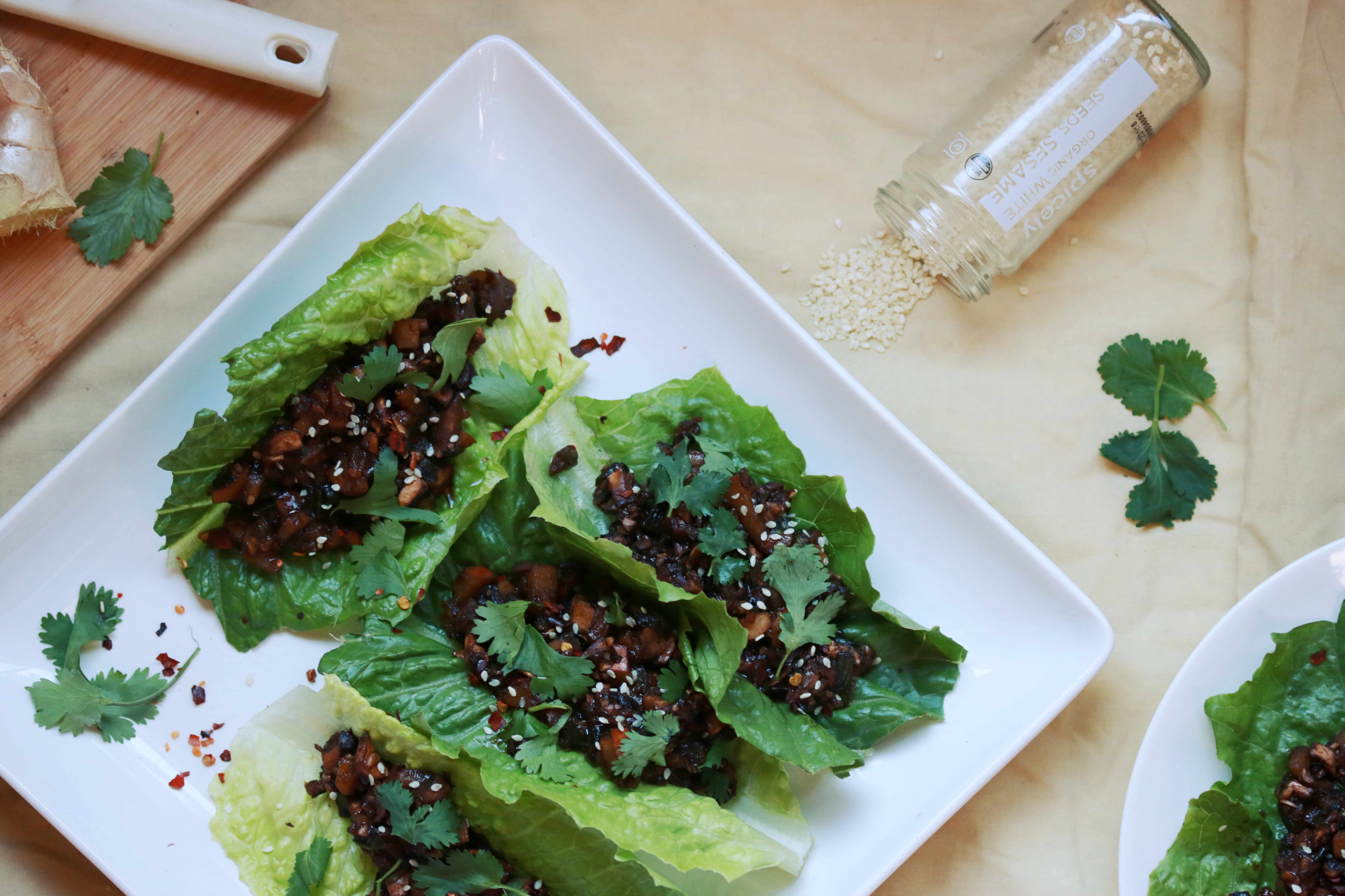 An inexpensive 15 minute meal vegan meal. The thickness of the mushroom leaves you feeling satisfied while the cool, crisp taste of the Asian pear helps lighten up the dish a little. This recipe is easy to half and double as well! Quick and flexible for a week night meal, appetizer or side with other Chinese food!