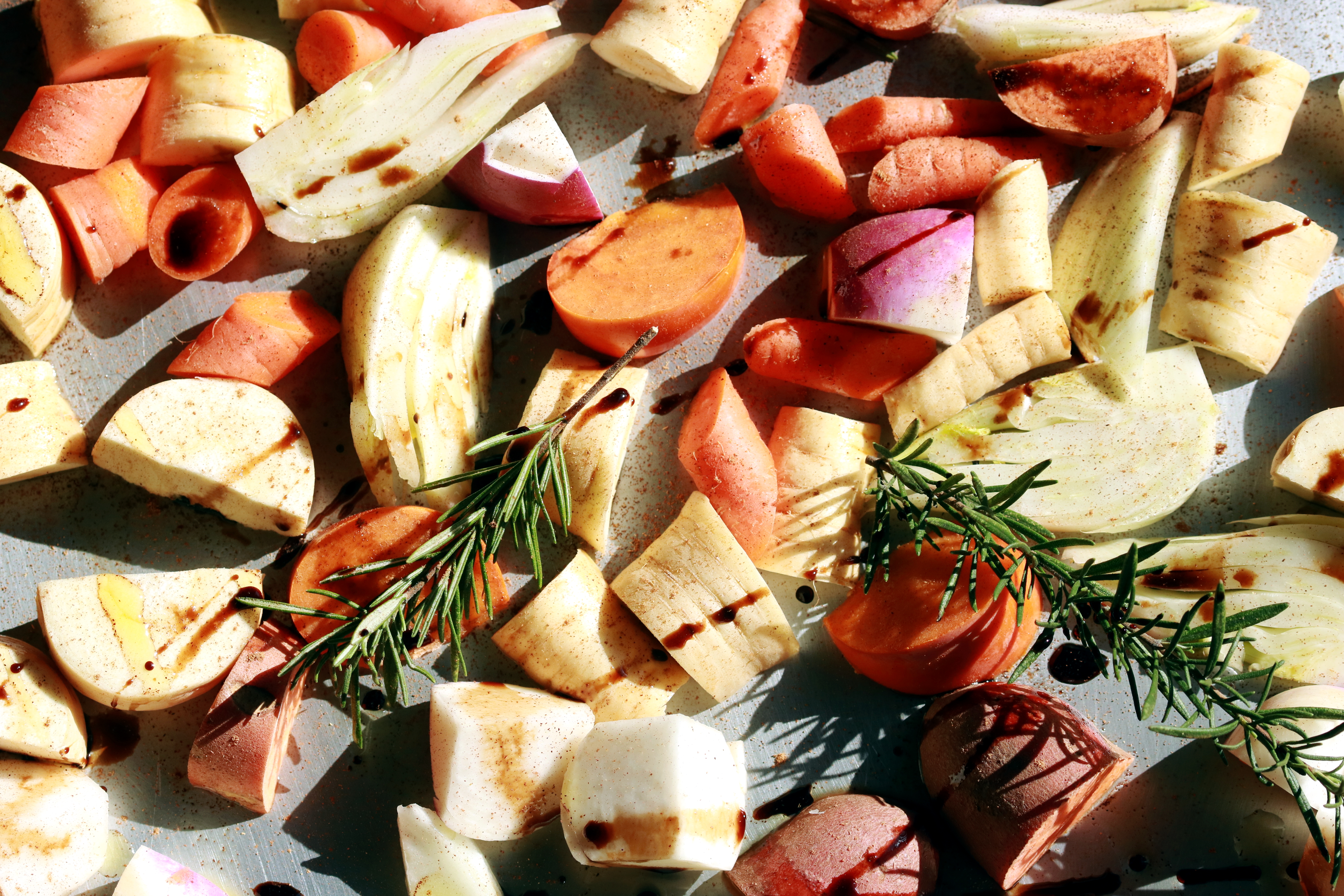Roasted root vegetables with fennel and persimmons3